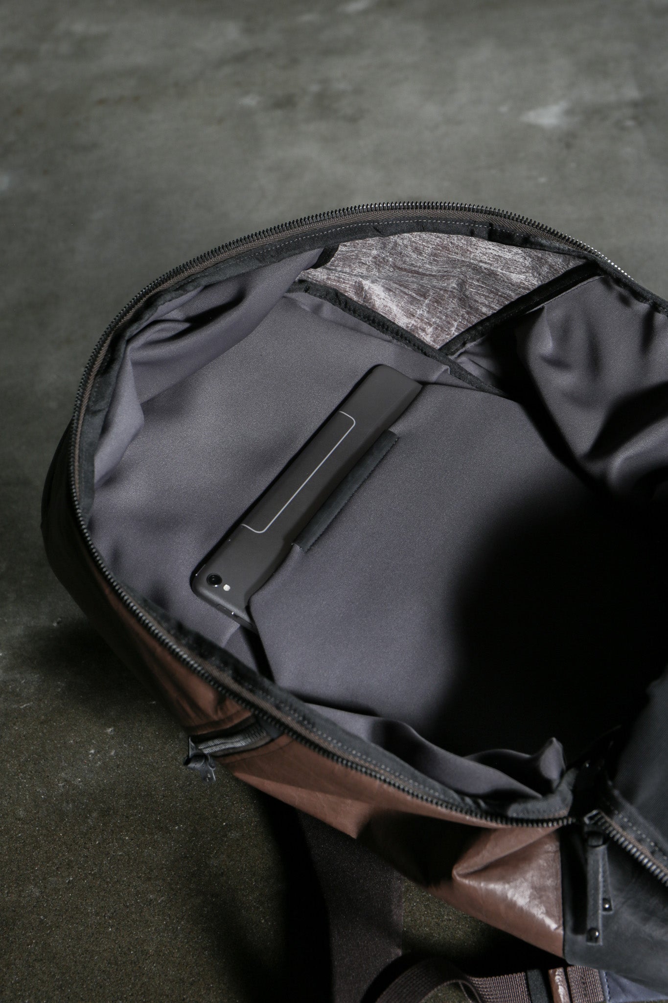 rofmia × Carryology Daypack V2 L #Brown