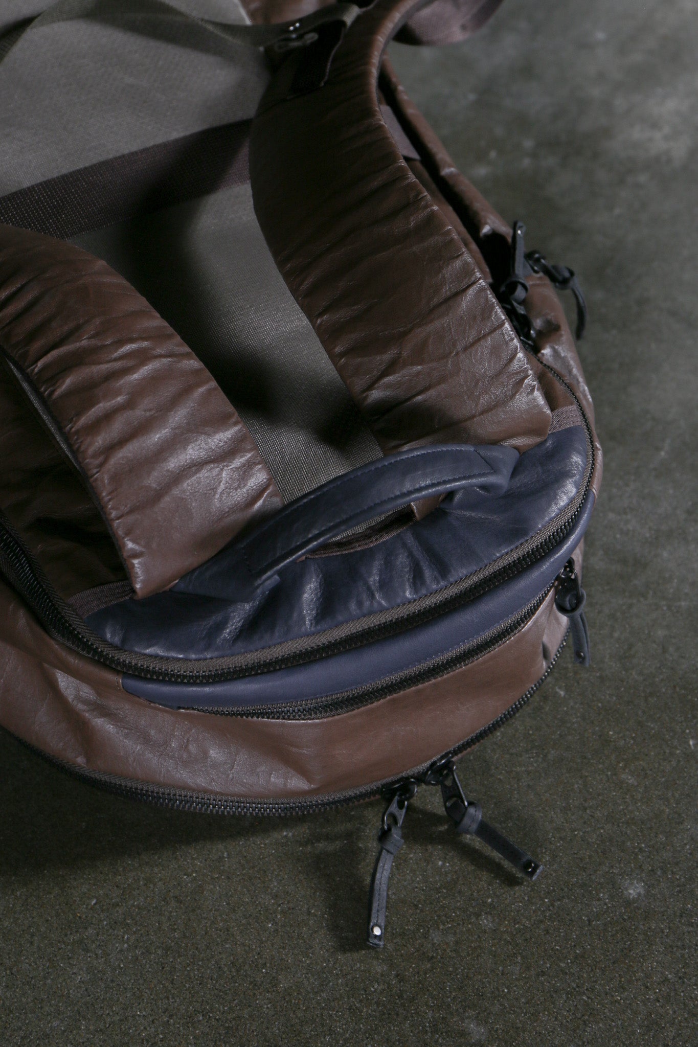 rofmia × Carryology Daypack V2 L #Brown