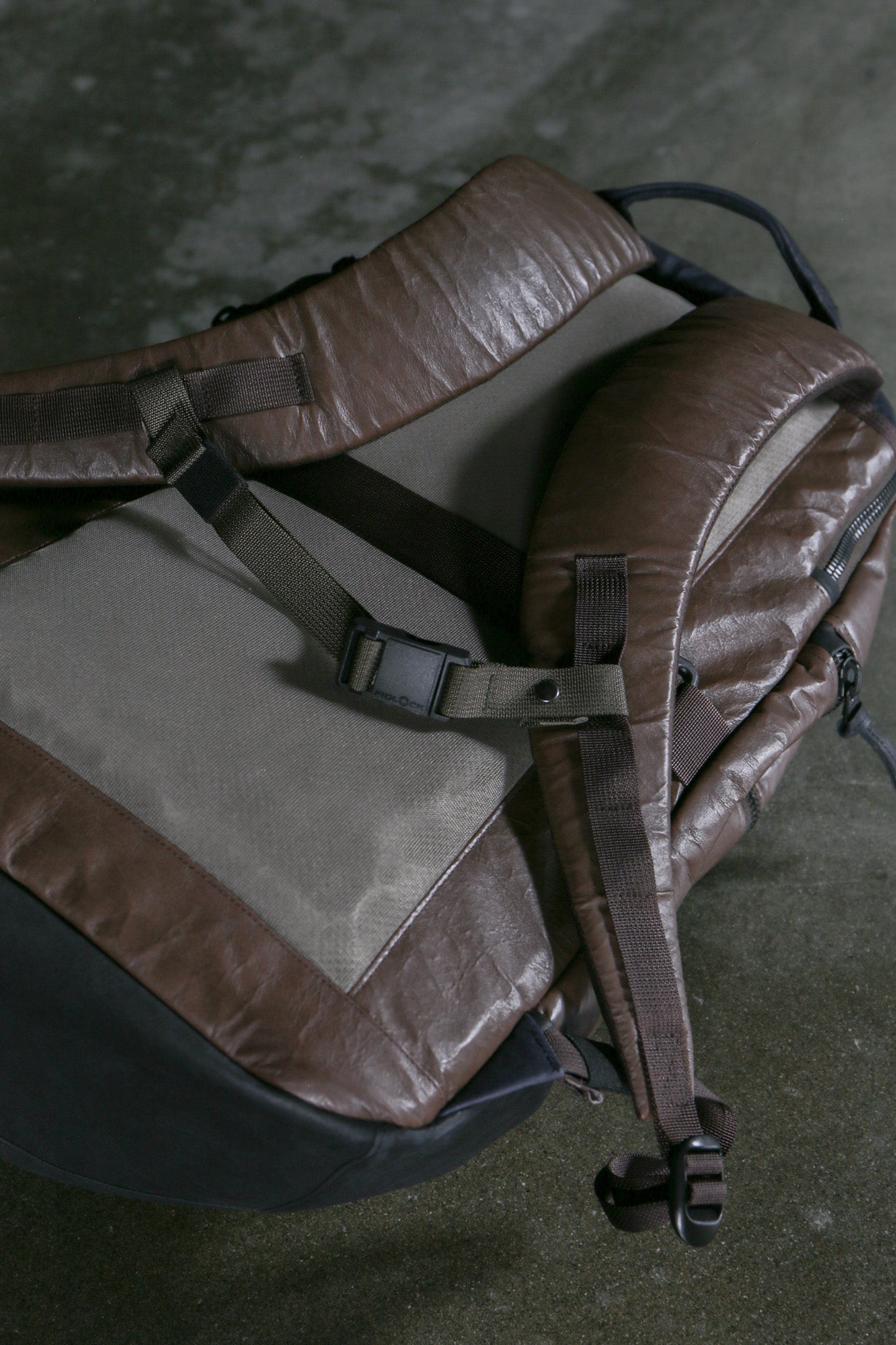 rofmia × Carryology Daypack V2 L #Brown