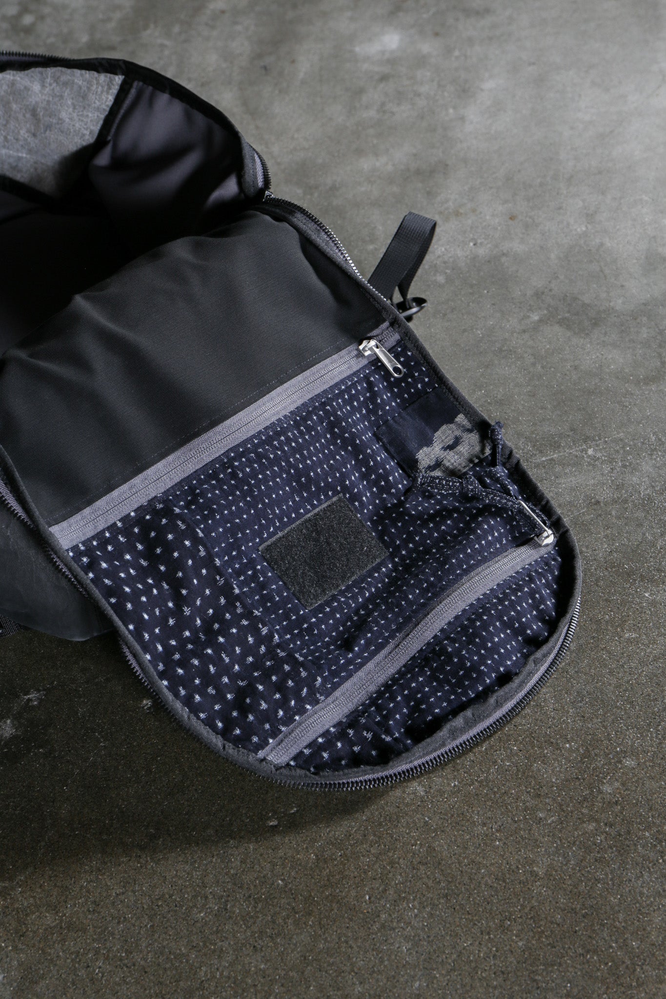 rofmia × Carryology Daypack V2 L #Navy