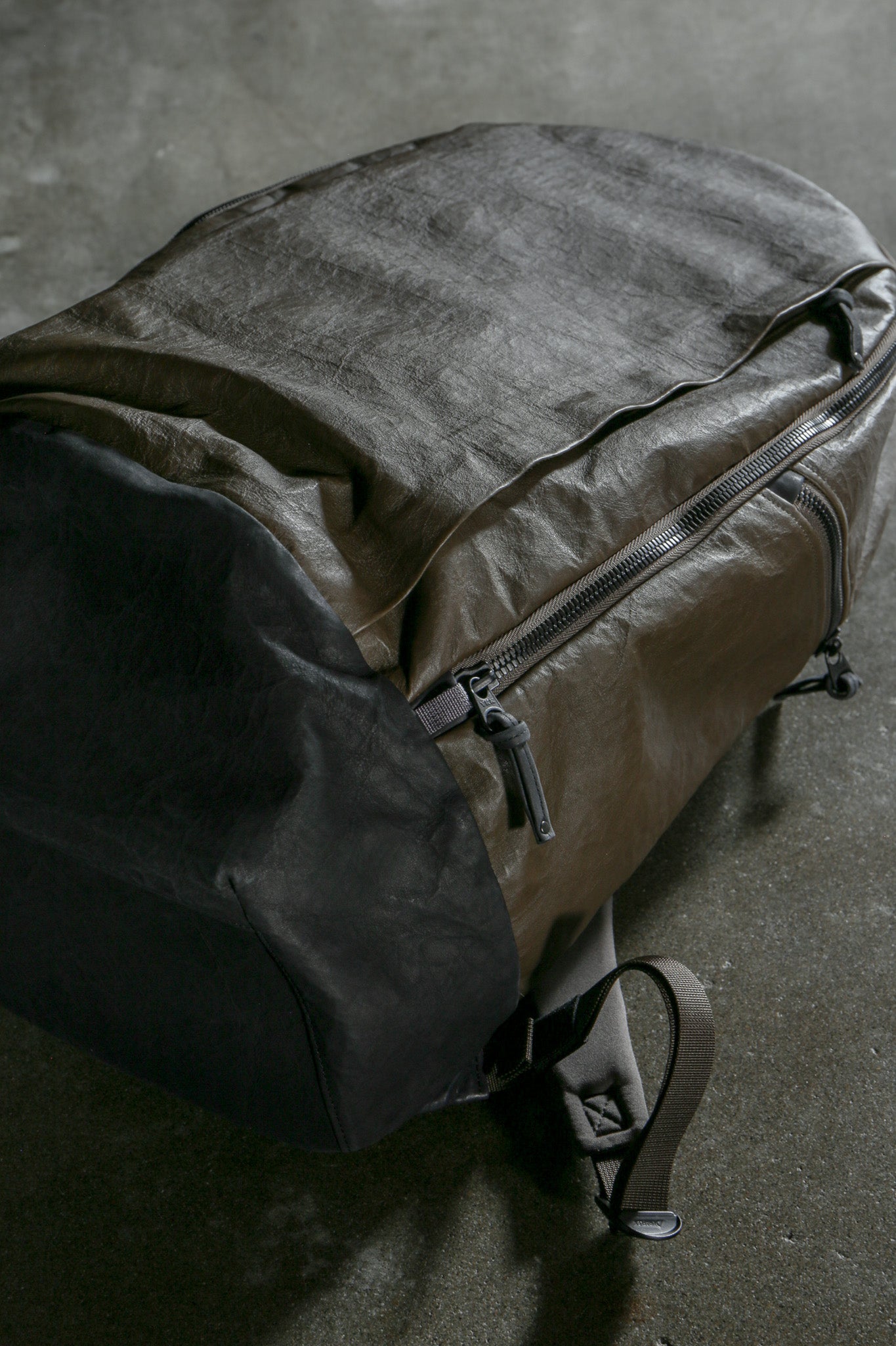 rofmia × Carryology Daypack V2 L #Khaki