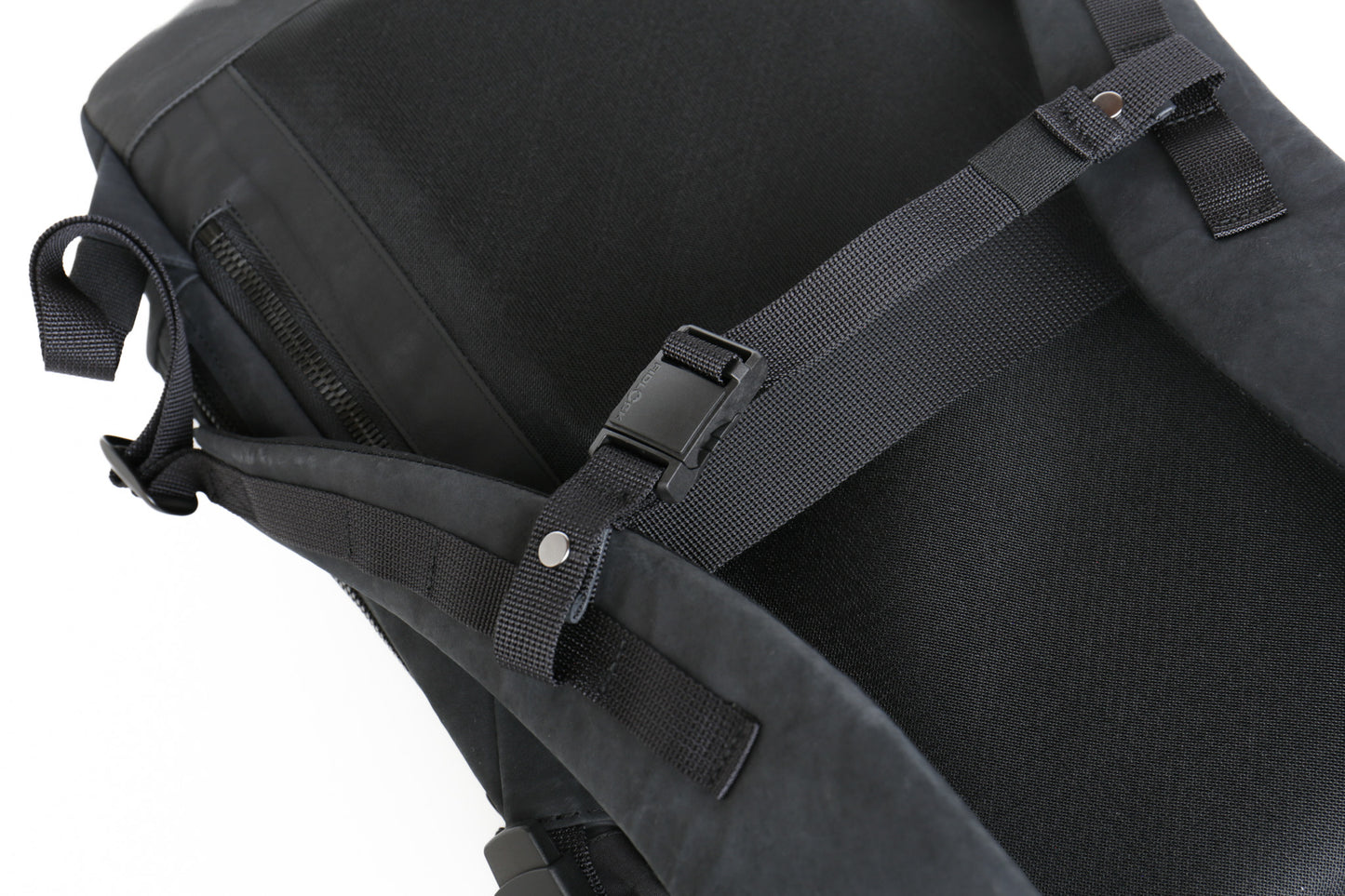 Backpack V2 Nubuck Dyneema Leather Limited Edition